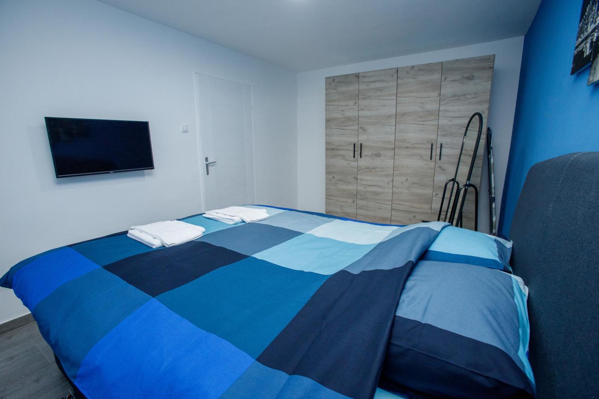 7 Days Premium Apartment Subotica Oda fotoğraf